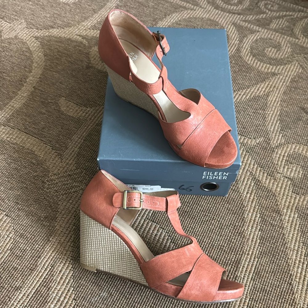Eileen Fisher Vitelli wedge sandals genuine leather top and bottom in good shape
